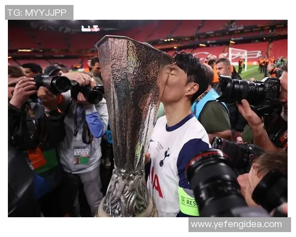 近日足坛焦点人物盘点热门球星表现与未来潜力全面解析 近日足坛焦点人物盘点热门球星表现与未来潜力全面解析