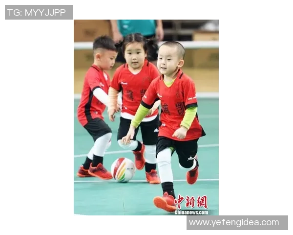 柳州小球星幼儿园足球赛精彩上演萌娃拼搏精神展现童真竞技魅力 柳州小球星幼儿园足球赛精彩上演萌娃拼搏精神展现童真竞技魅力